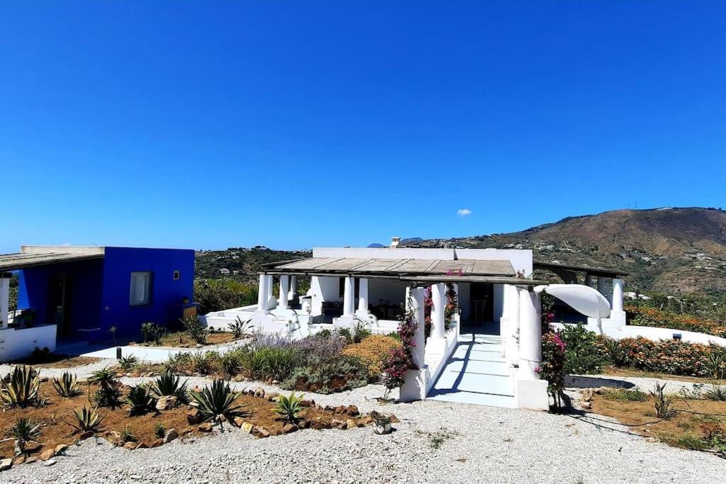 Ravissante Maison Bleue - Villa Azzura B&B Đảo Lipari Ngoại thất bức ảnh